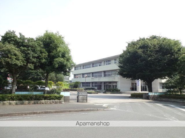 中学校　龍田中学校（中学校）まで900m