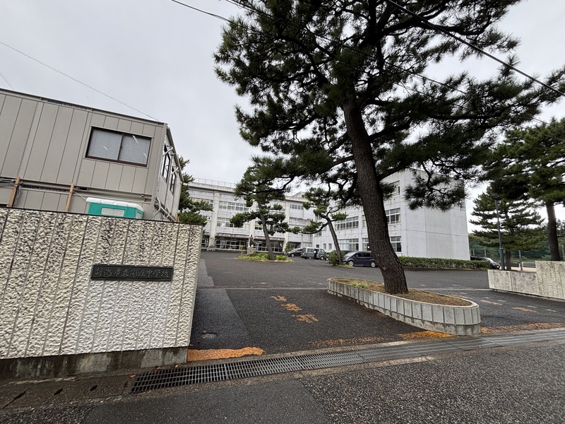 中学校　関屋中学校（中学校）まで1200m