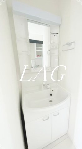 洗面設備　洗面台です。