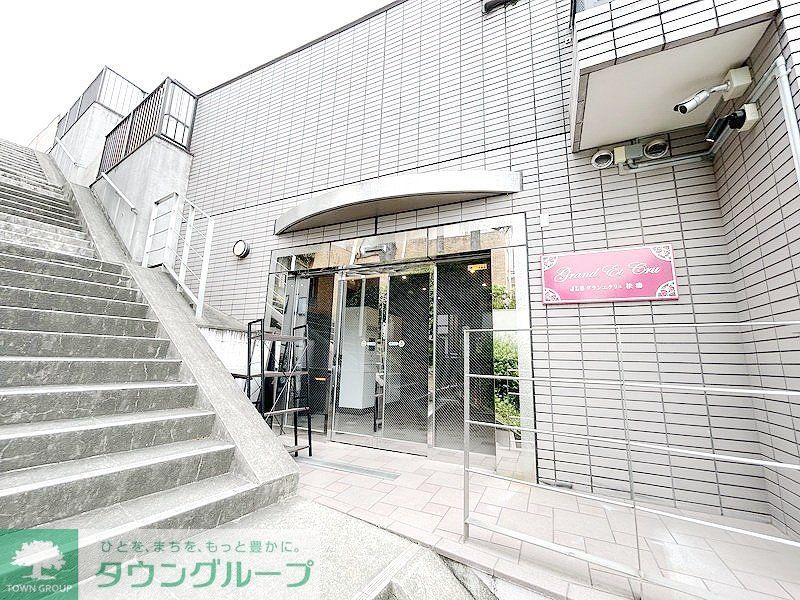 エントランス　部屋探しは株式会社　タウンハウジング　までお気軽にお問合せ…