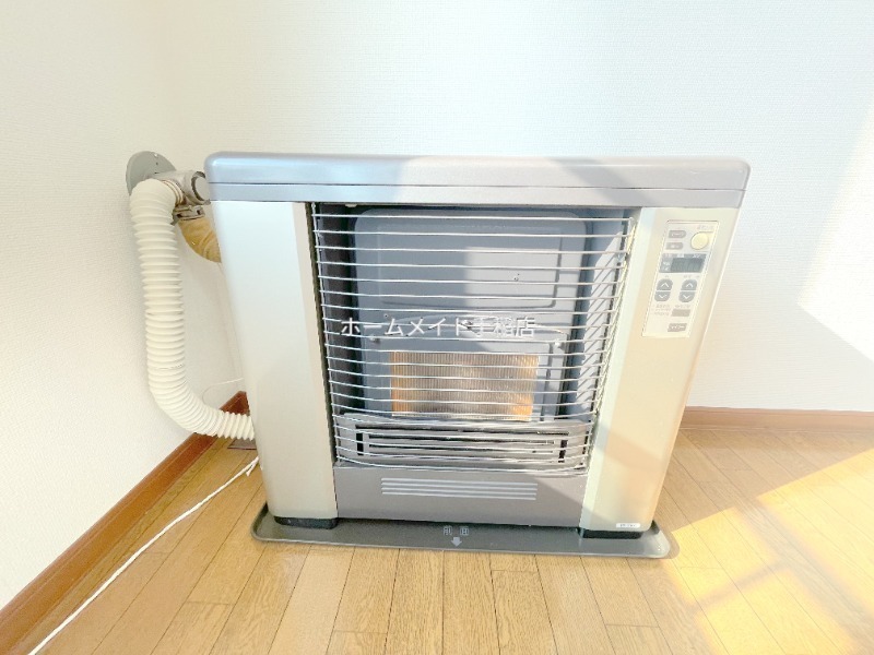 その他設備　灯油ストーブ付きです！