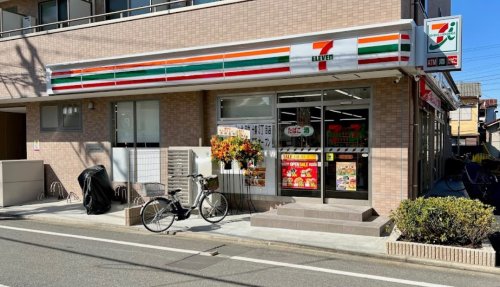 コンビニ　セブンイレブン 北区中十条3丁目店（コンビニ）まで301m