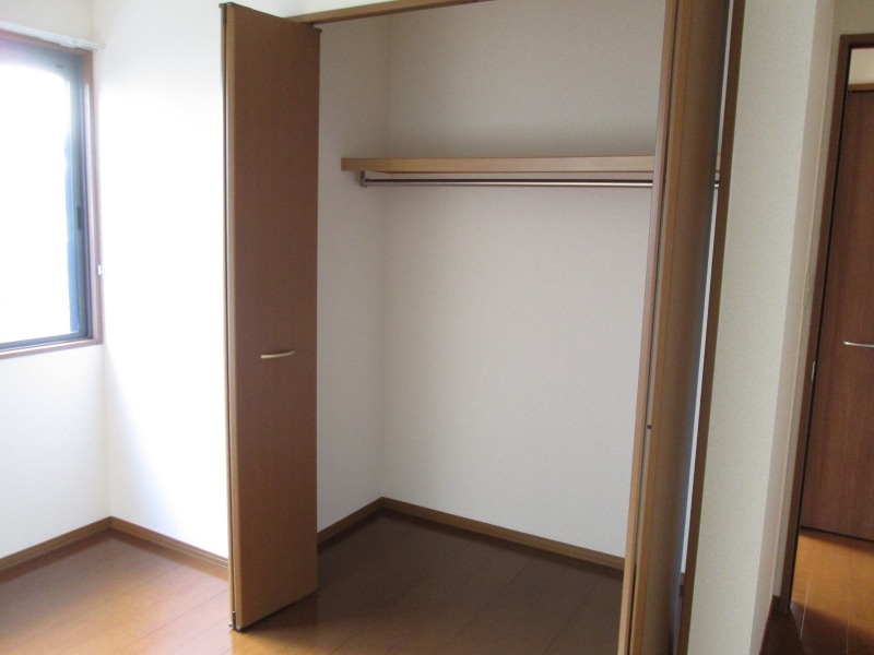 収納　反転間取り写真