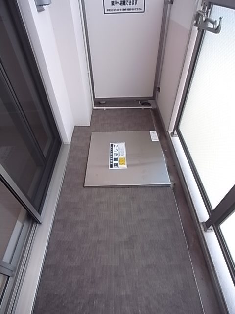 バルコニー　陽当たり良好なバルコニーです