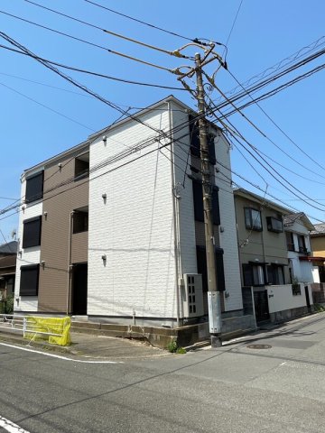 建物外観　京浜急行本線「鶴見市場駅」徒歩8分のアパートです。