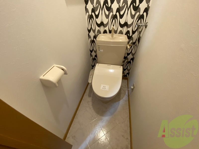 トイレ　こちらはトイレです。清潔感があり、安心して使用できます。