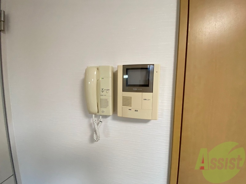 セキュリティ　ＴＶモニター付インターホンです。来客者の顔が見えるので安心！