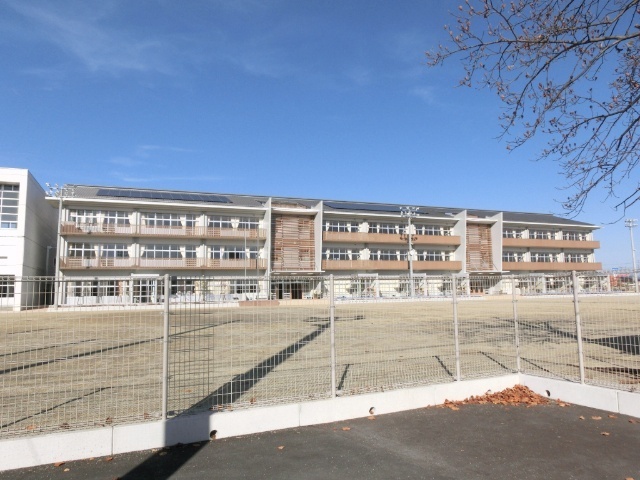 小学校　池田町立八幡小学校（小学校）まで1426m