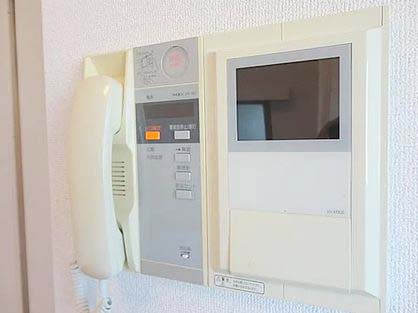 セキュリティ　★モニター付きインターホンで来客時も安心★