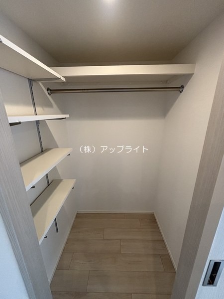 収納　ウォークインクローゼット
