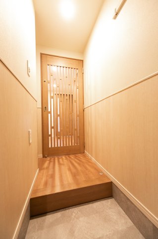 玄関　※写真は同タイプ住戸です。