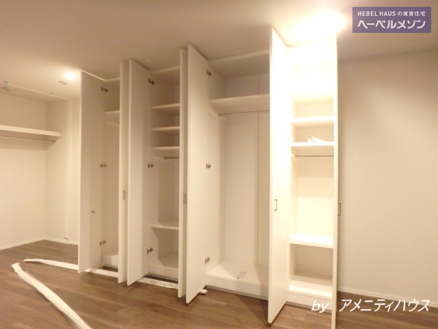 収納　●可動収納でお部屋のレイアウト変更できます♪