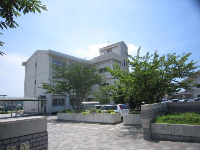 小学校　桑名市立藤が丘小学校（小学校）まで1314m