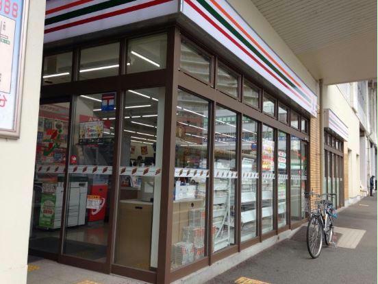 コンビニ　セブンイレブンハートインJR大津京駅前店（コンビニ）まで765m