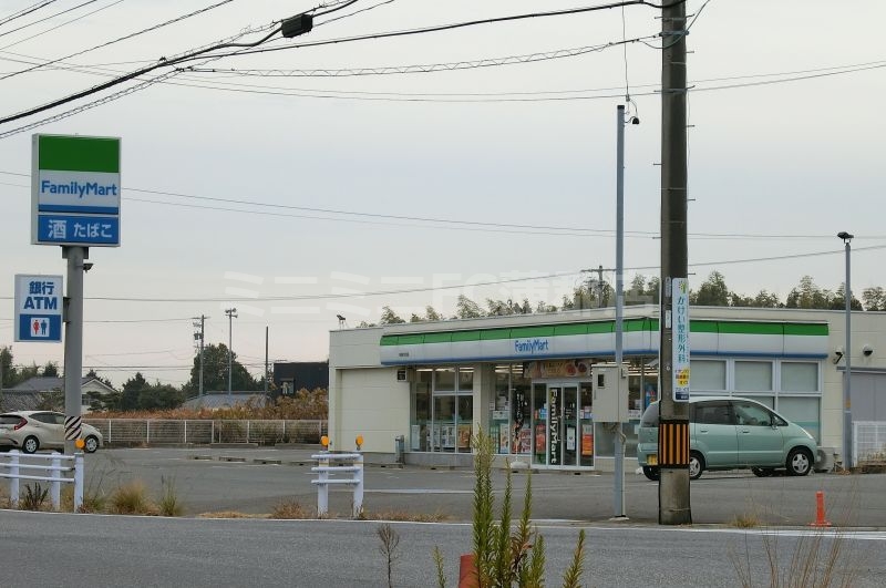 コンビニ　ファミリーマート幸田町大草店（コンビニ）まで958m