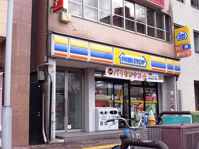 コンビニ　ミニストップ（コンビニ）まで140m