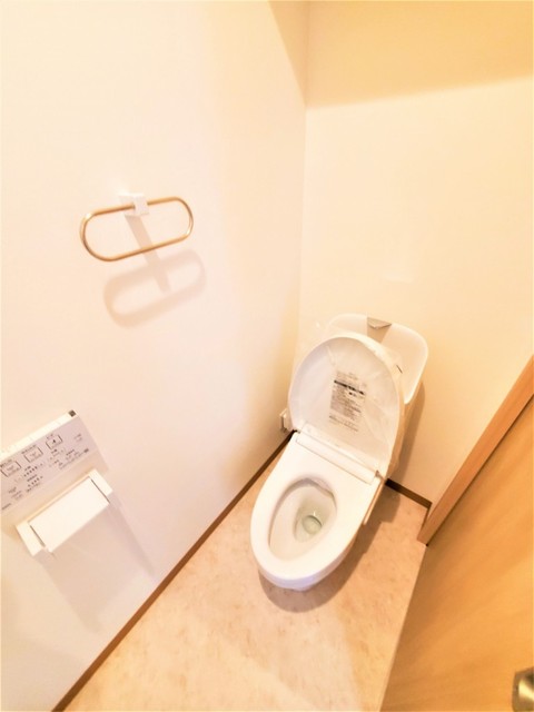 トイレ　※同じ間取りの写真、現況優先