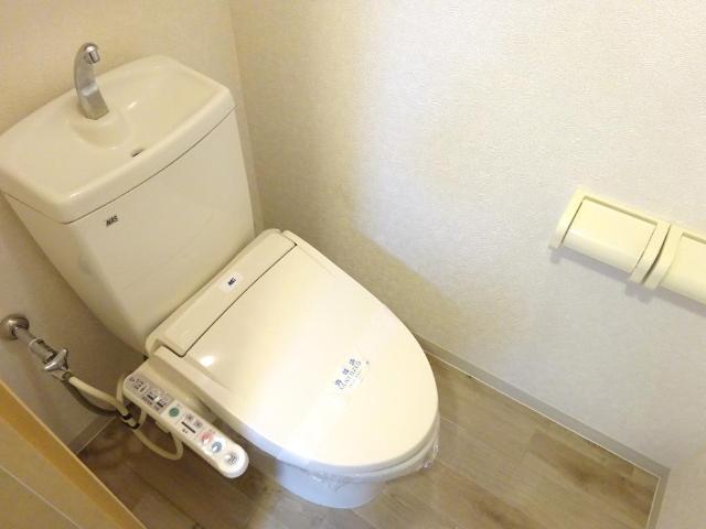 トイレ　シャワー付トイレ