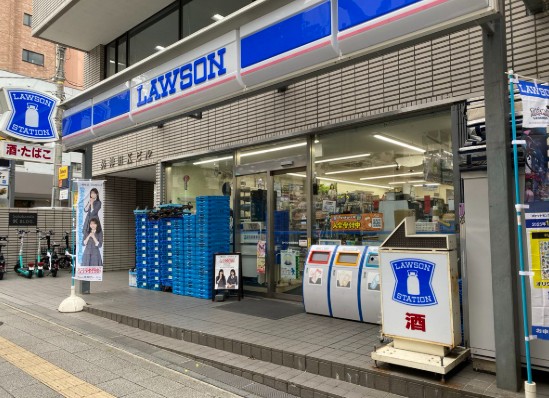 コンビニ　ローソン神田明神店（コンビニ）まで92m