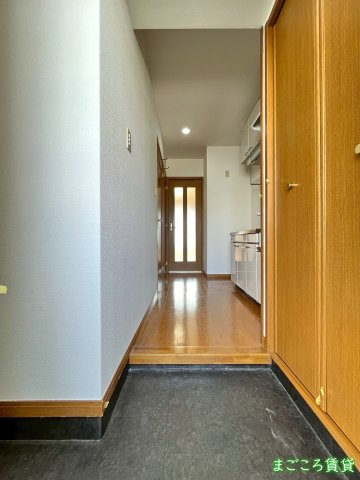 ロイヤルパレスの玄関写真