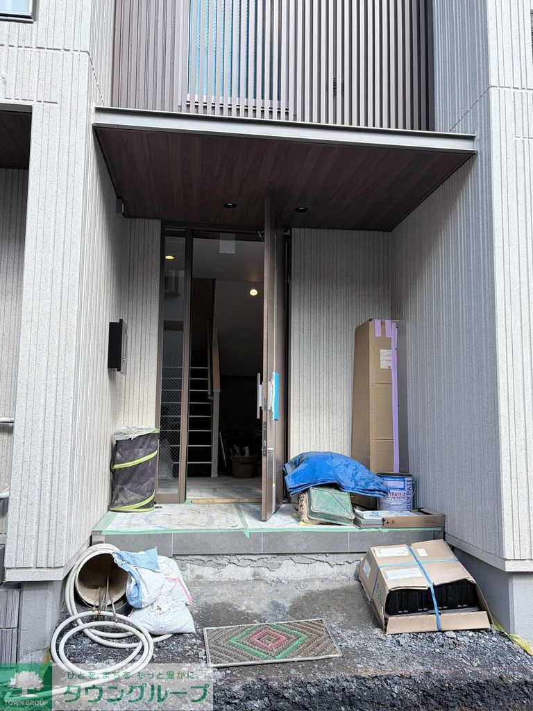 エントランス　駐車場