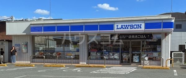 コンビニ　ローソン 鴻巣本町七丁目店（コンビニ）まで730m
