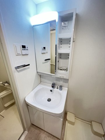 洗面設備　使いやすい洗面所です