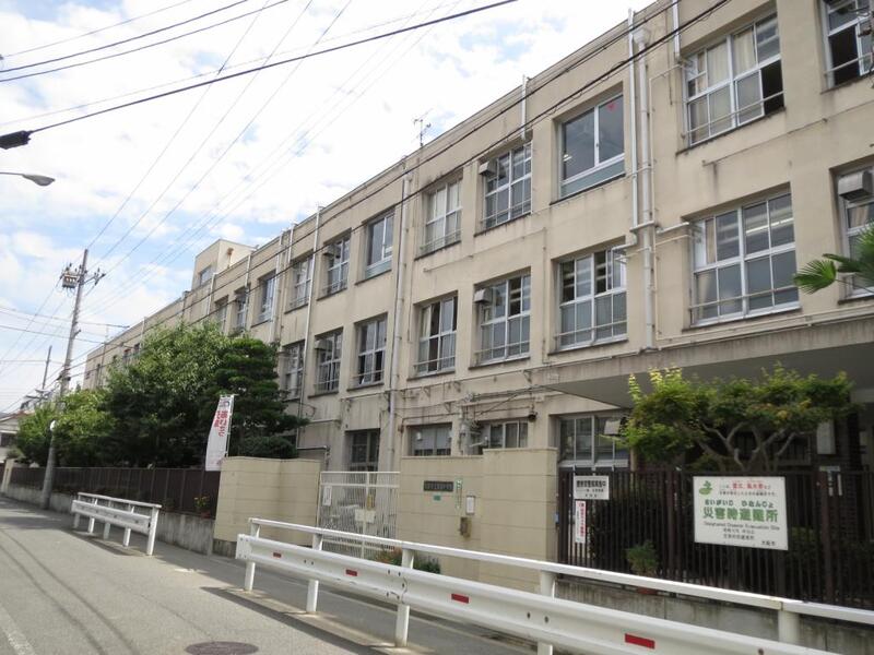 中学校　大阪市立東陽中学校（中学校）まで747m
