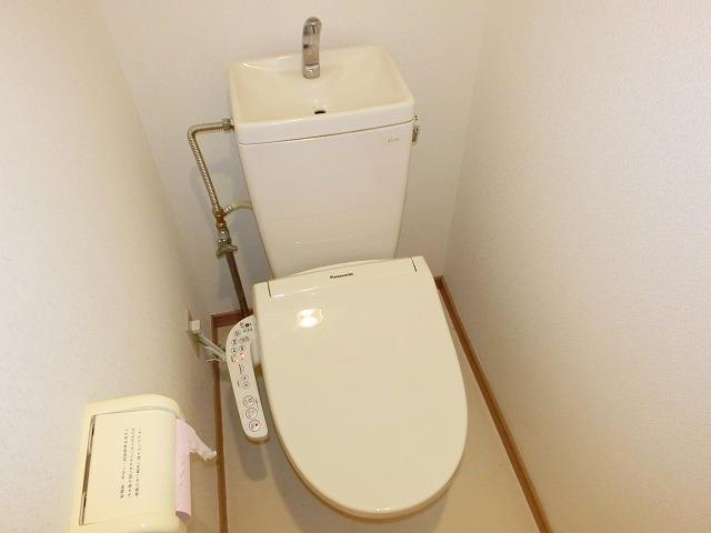 トイレ　トイレ☆温水便座完備☆