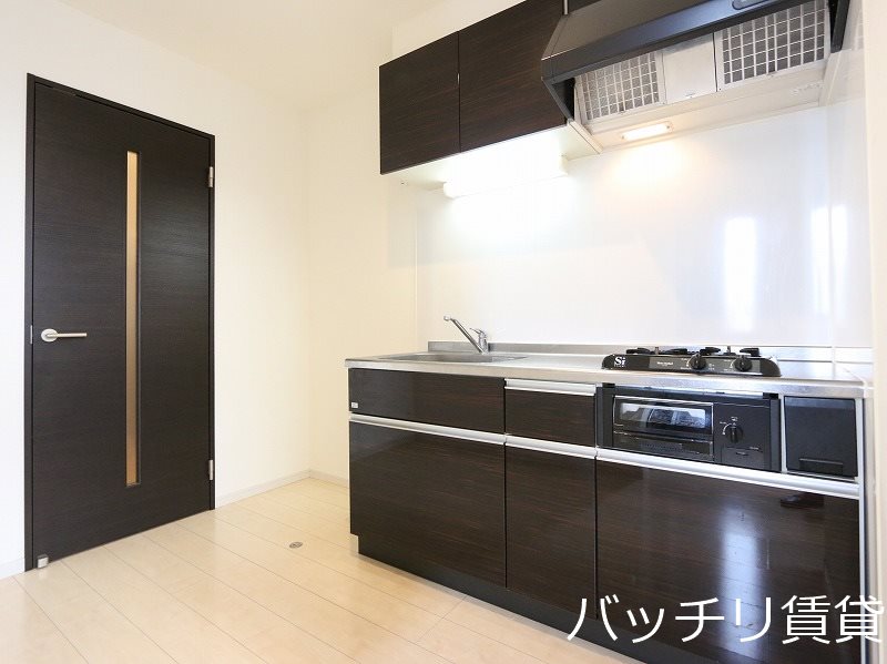 キッチン　同型タイプの為、現状を優先いたします。