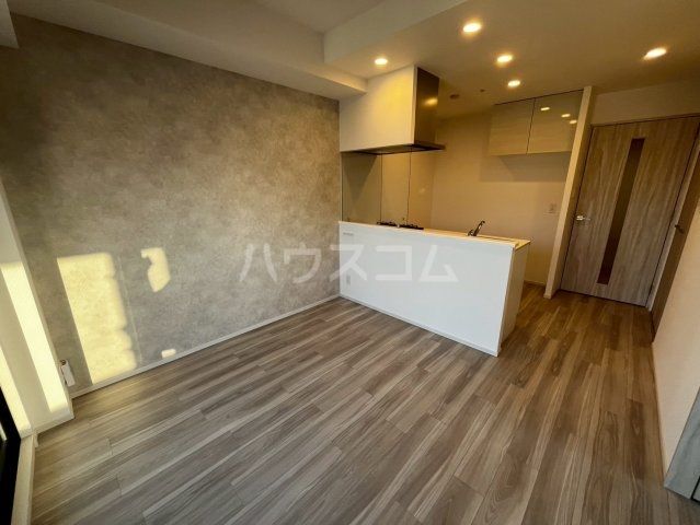 ルフォンプログレ南森町の居間写真