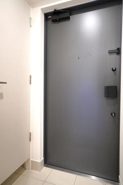 玄関　※写真は同タイプ住戸です。
