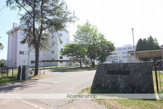 高校・高専　北海道恵庭南高等学校（高校・高専）まで373m