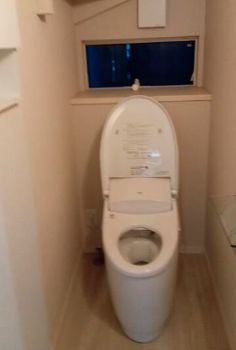 トイレ　清潔感のあるトイレです