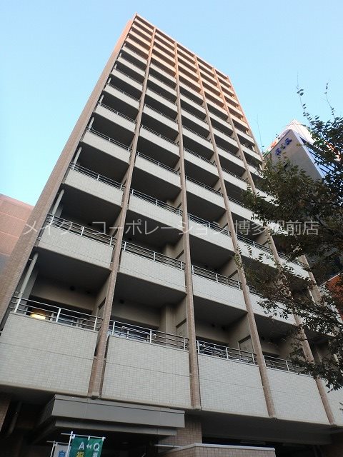 地下鉄箱崎線 呉服町駅 徒歩8分 築17年