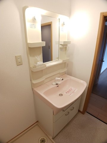 洗面設備　忙しい朝には欠かせない洗面所です