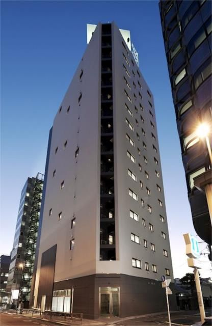建物外観　防犯カメラ　エレベーター　宅配ＢＯＸ