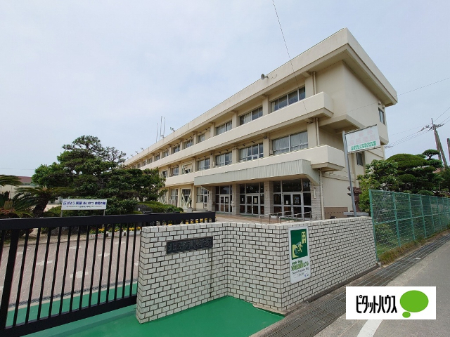 小学校　北島町立北島南小学校（小学校）まで2400m