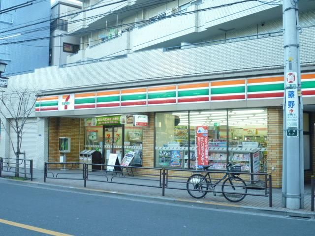 コンビニ　セブンイレブン台東入谷１丁目店（コンビニ）まで214m
