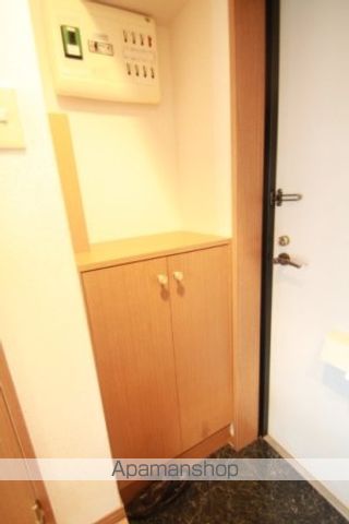 都電荒川線 早稲田駅 徒歩7分 11階建 築27年の玄関写真