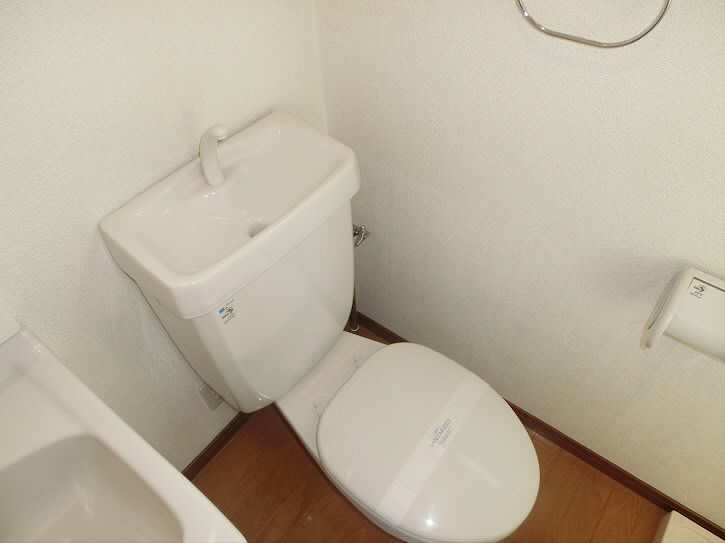 京王井の頭線 東松原駅 徒歩1分 4階建 築26年のトイレ写真