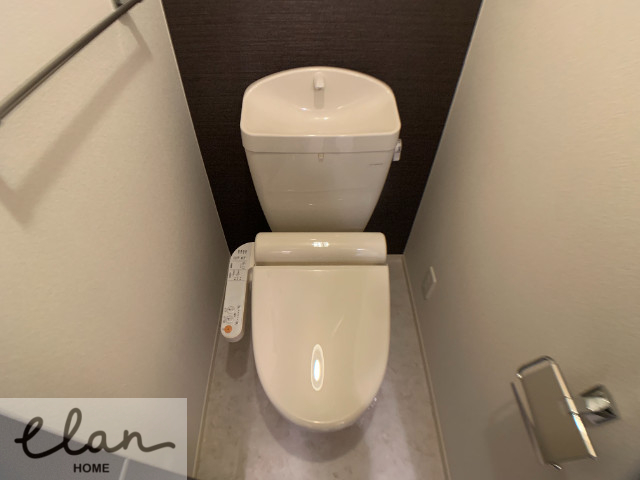 地下鉄中央線 緑橋駅 徒歩4分 3階建 築15年のトイレ写真