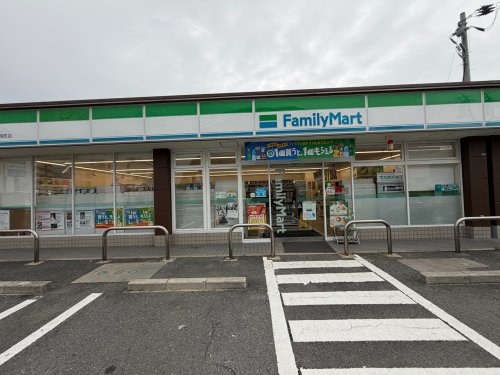 コンビニ　ファミリーマート曽根南町店（コンビニ）まで519m