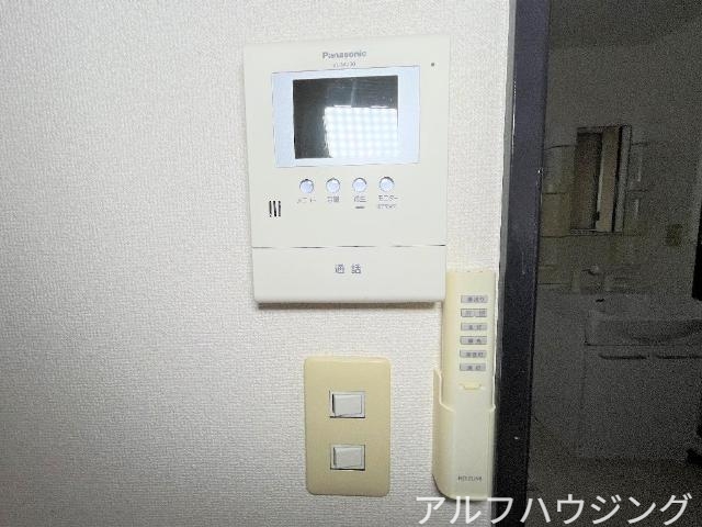 その他部屋・スペース　カメラ付インターホン