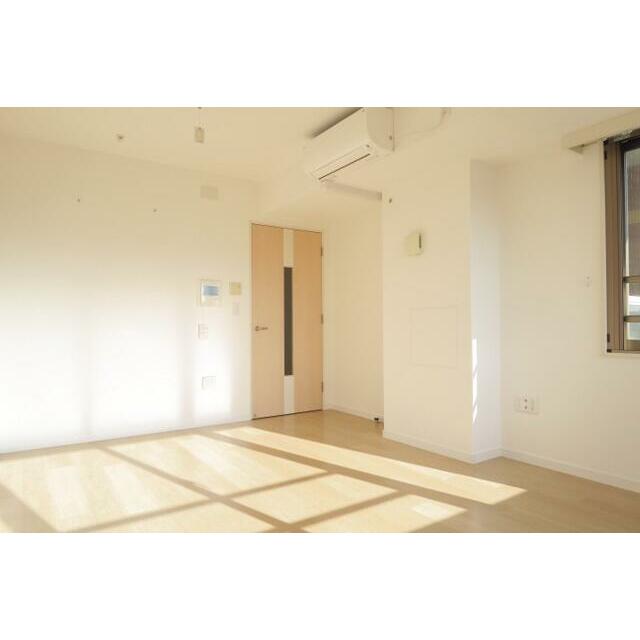 河田町ガーデン2号棟 部屋番号:801の居間写真