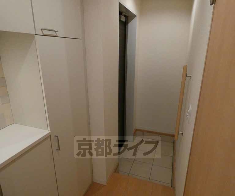 玄関　大きなシューズボックスがございます。