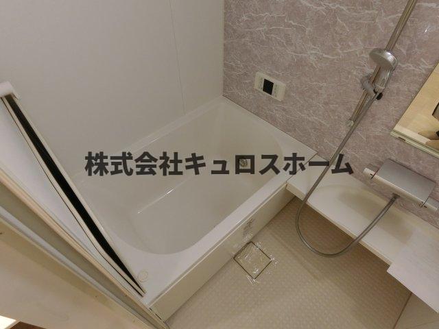 ＪＲ大阪環状線 桃谷駅 徒歩15分 3階建 築10年の風呂写真