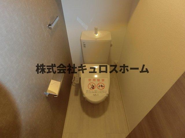 ＪＲ大阪環状線 桃谷駅 徒歩15分 3階建 築10年のトイレ写真
