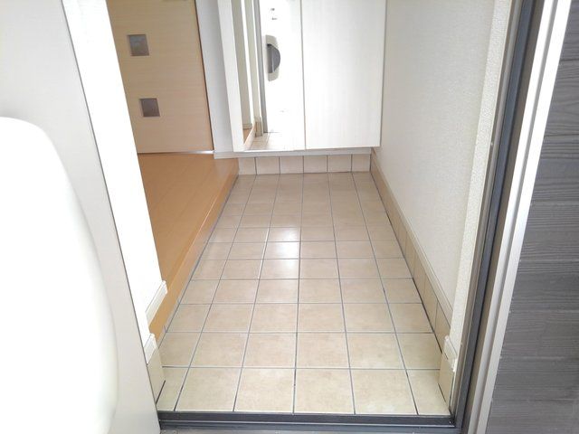 玄関　ゆったりとした玄関です