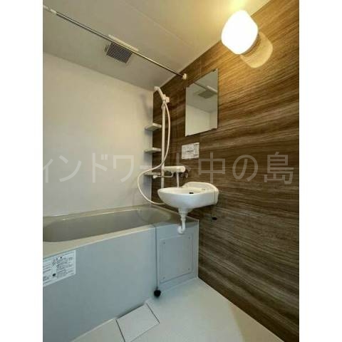 バス・シャワールーム　詳細は、ウィンドワード中の島店までご相談下さい。